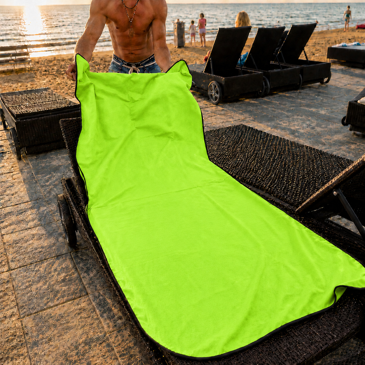Premium multifunctional beach towel
